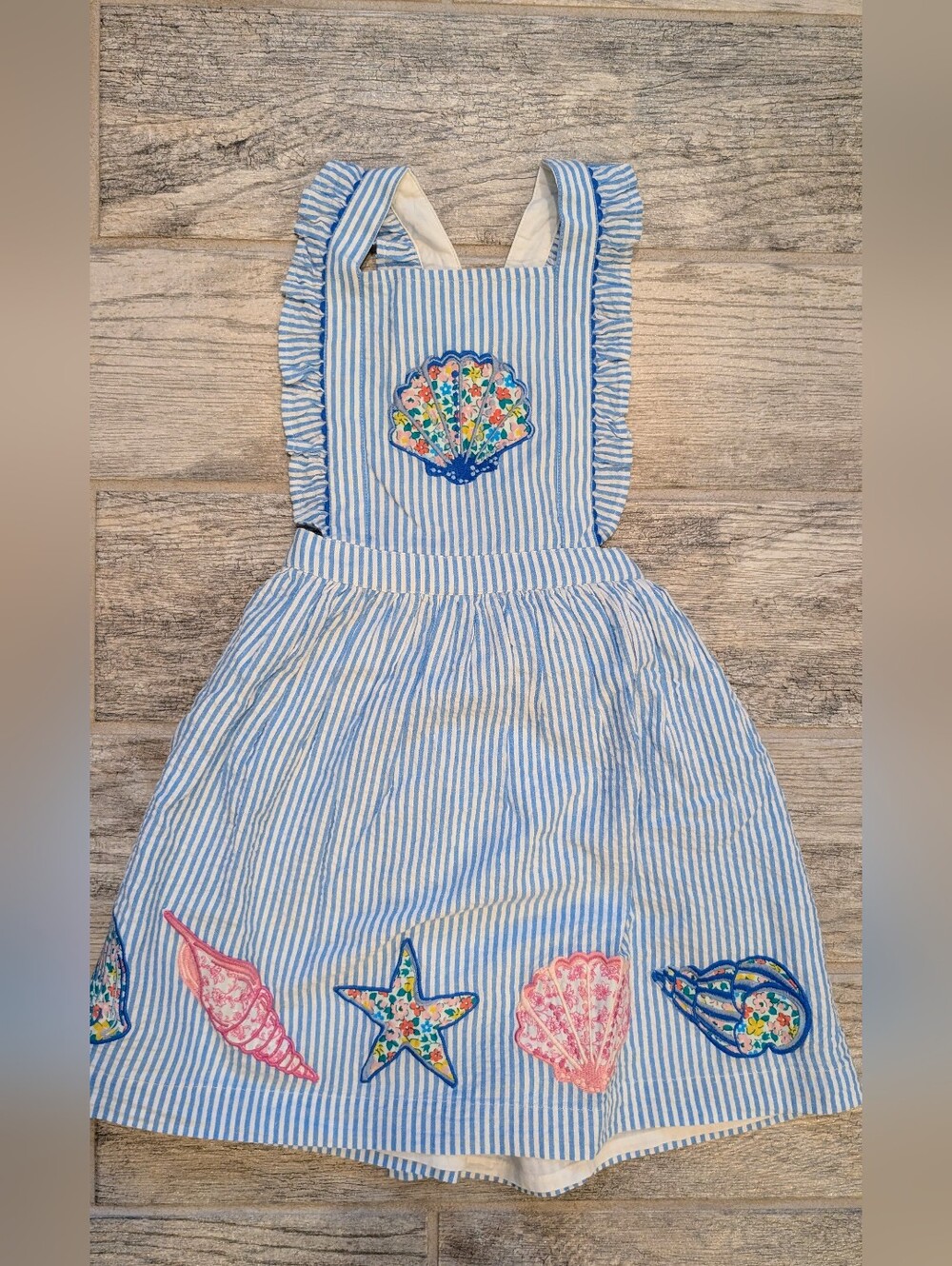 Mini Boden NWT 7-8 Striped Seersucker Sundress with Seashell Appliqués